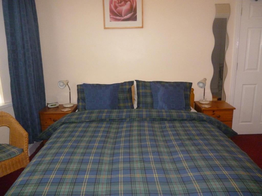 The New Inn Guest House Bridgend  Habitación foto