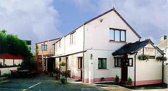 The New Inn Guest House Bridgend  Exterior foto